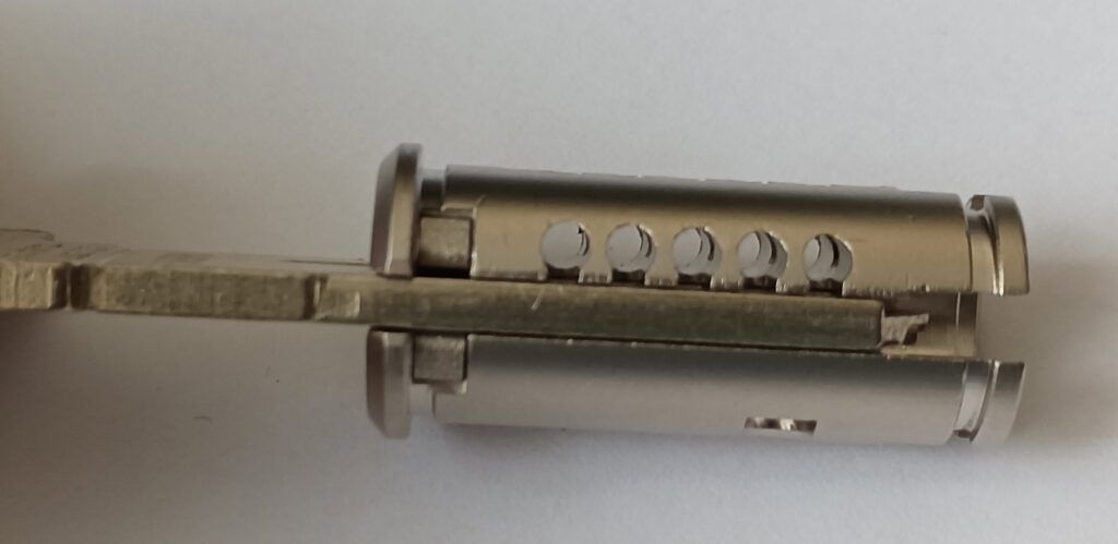 Плаг и защита от высвреливания