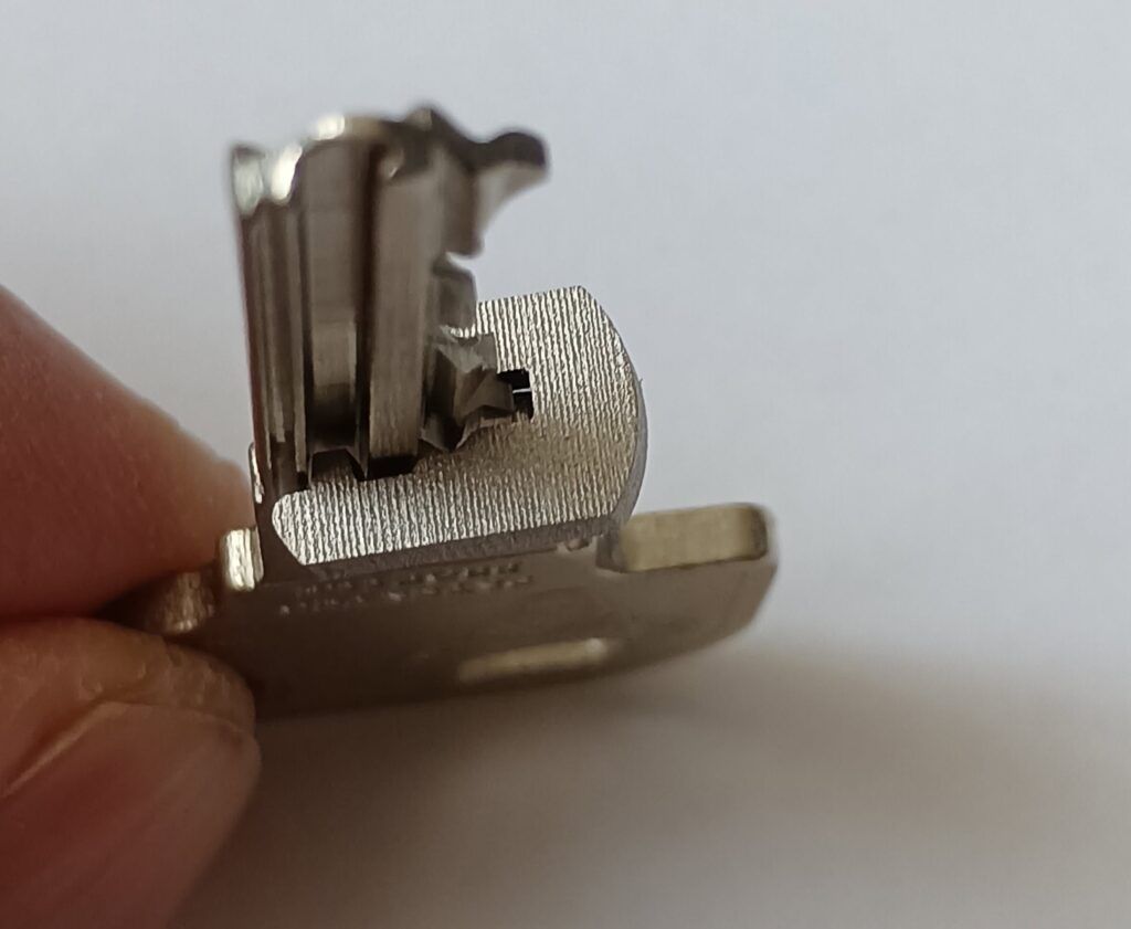 Ключ и защита от высверливания