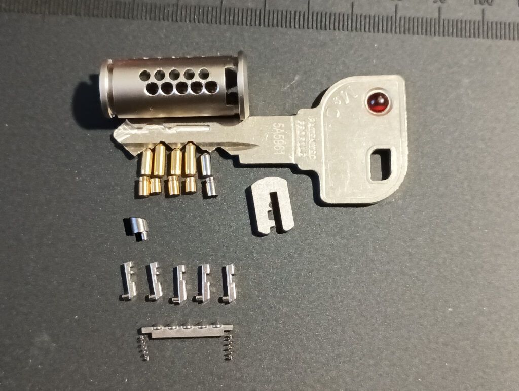 Внутреннее устройство цилиндра MATRIX ***