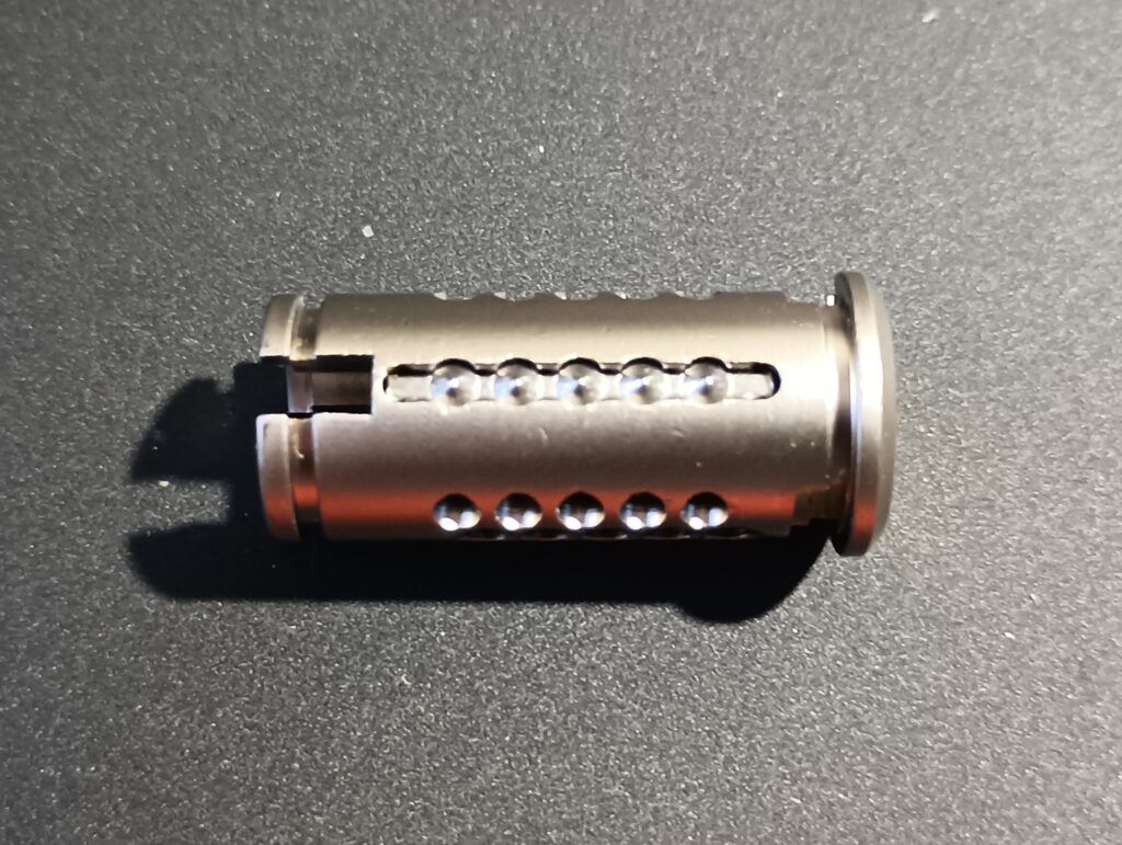 Плаг и запорная планка